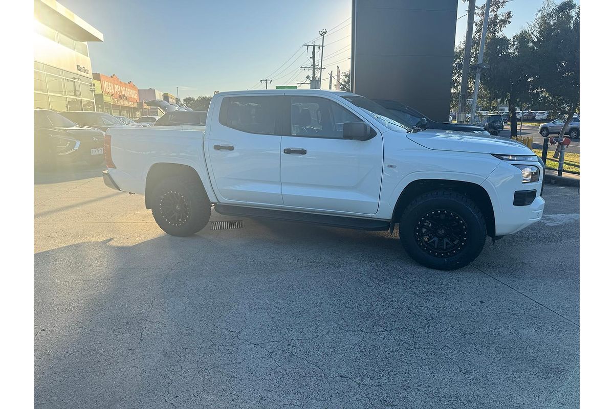 2024 Mitsubishi Triton GLX+ MV 4X4