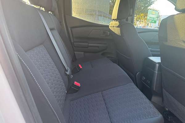 2024 Mitsubishi Triton GLX+ MV 4X4