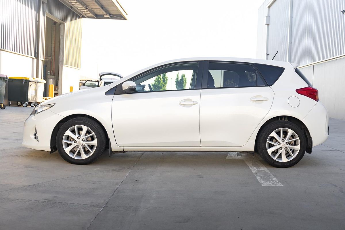 2013 Toyota Corolla Ascent Sport ZRE182R