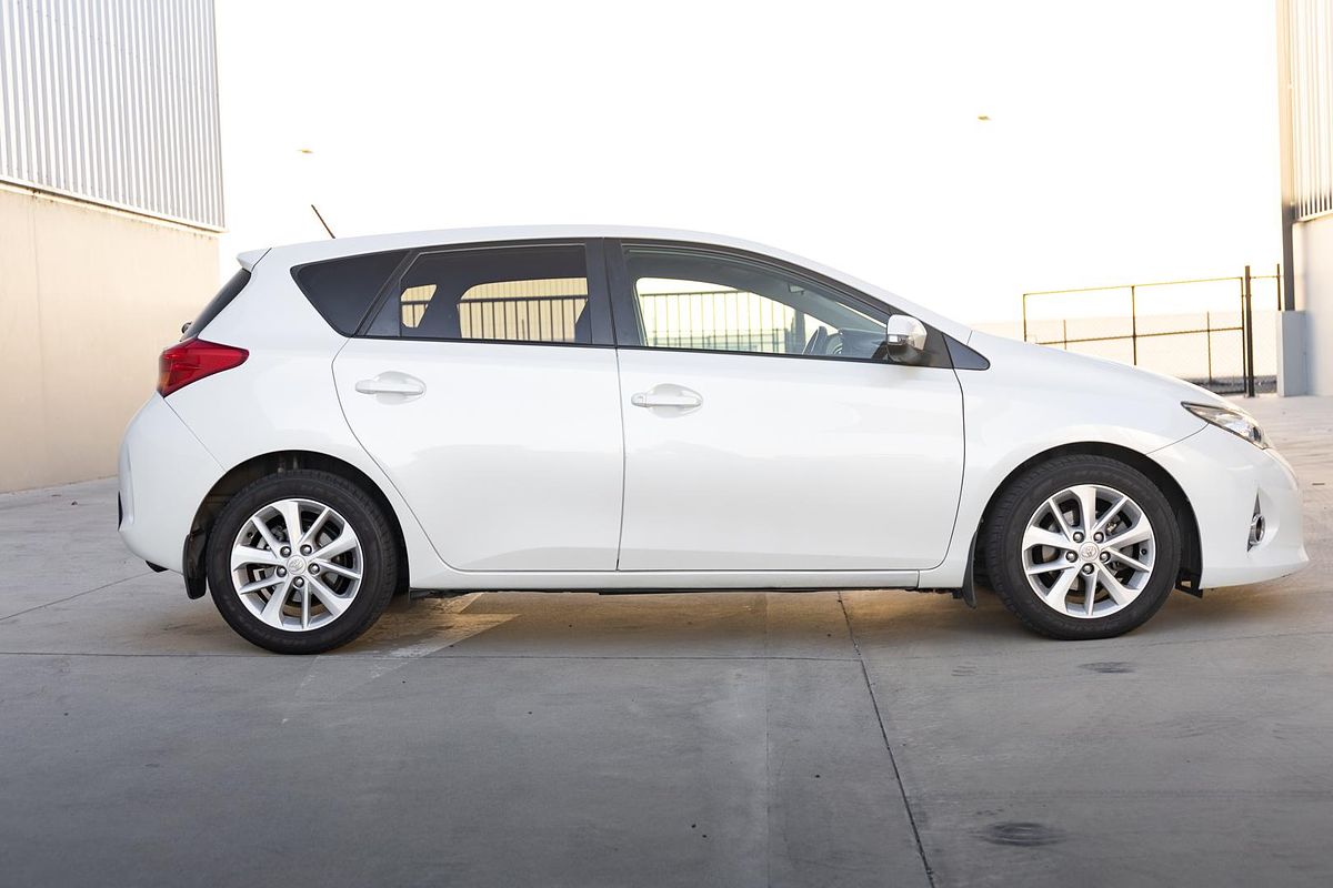 2013 Toyota Corolla Ascent Sport ZRE182R