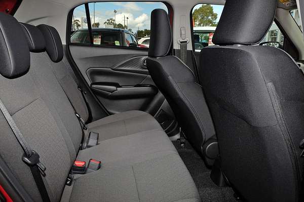 2024 Suzuki Swift Hybrid GLX UZ