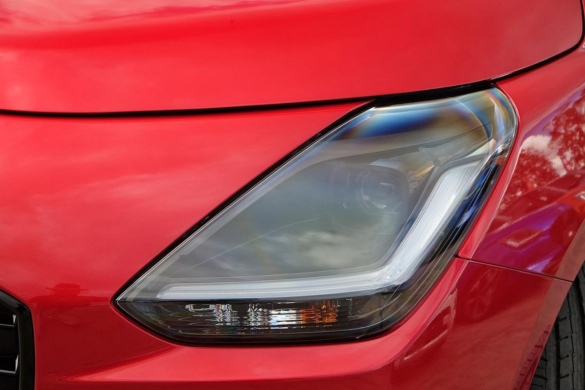 2024 Suzuki Swift Hybrid GLX UZ