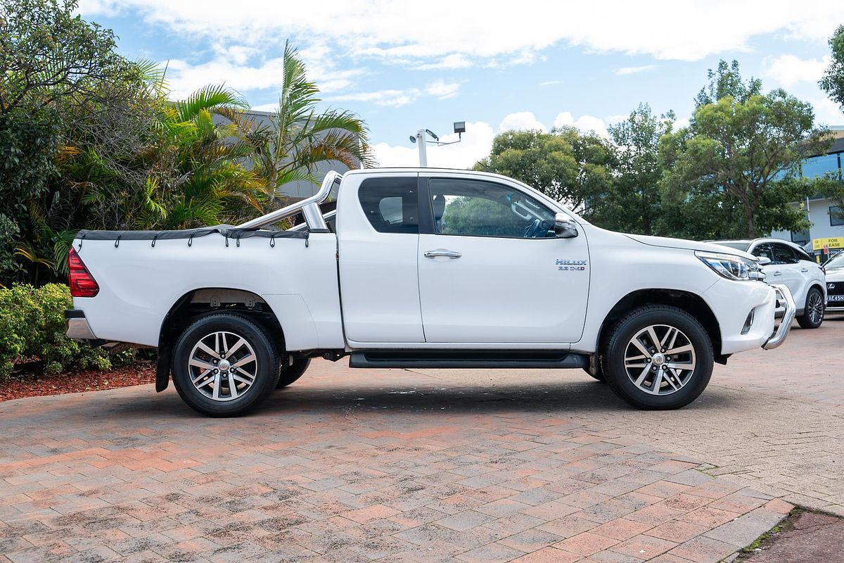 2017 Toyota Hilux SR5 GUN126R 4X4