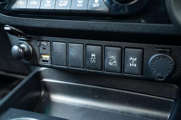 2017 Toyota Hilux SR5 GUN126R 4X4