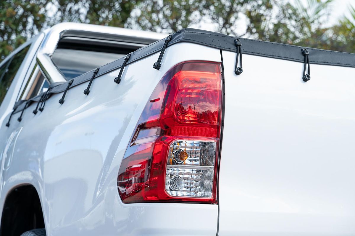 2017 Toyota Hilux SR5 GUN126R 4X4