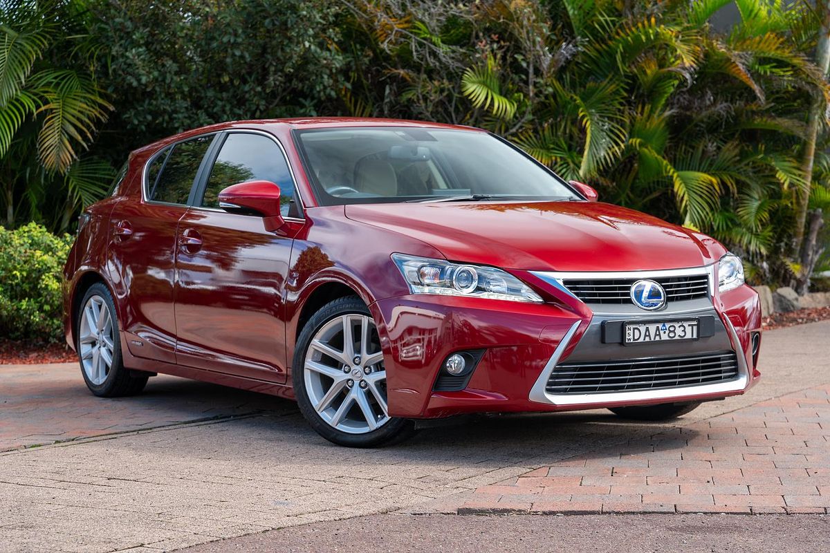 2015 Lexus CT CT200h Luxury ZWA10R