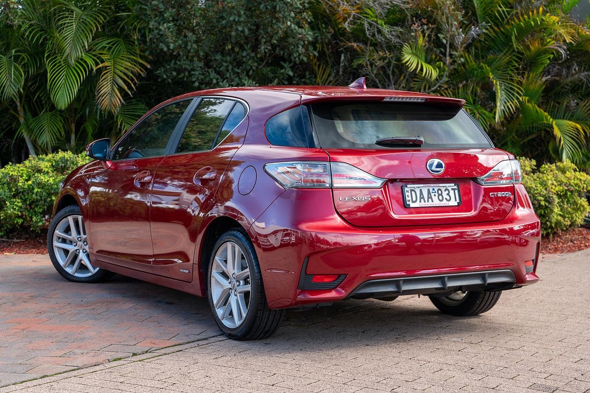 2015 Lexus CT CT200h Luxury ZWA10R