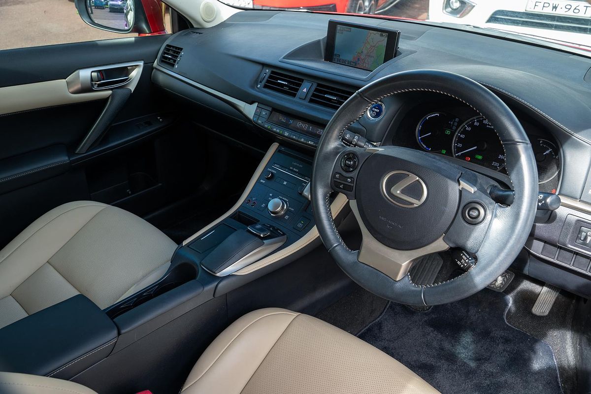 2015 Lexus CT CT200h Luxury ZWA10R