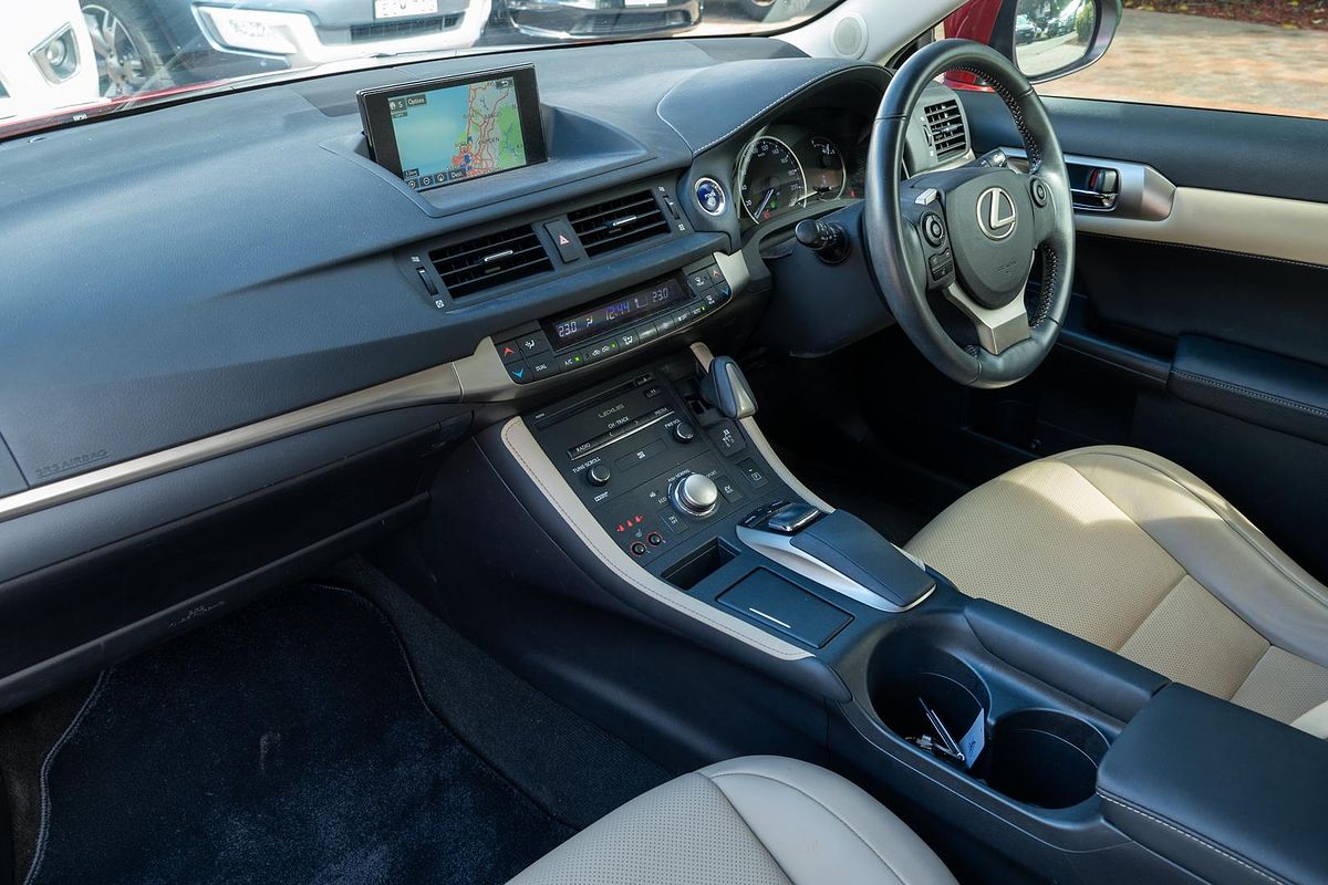 2015 Lexus CT CT200h Luxury ZWA10R
