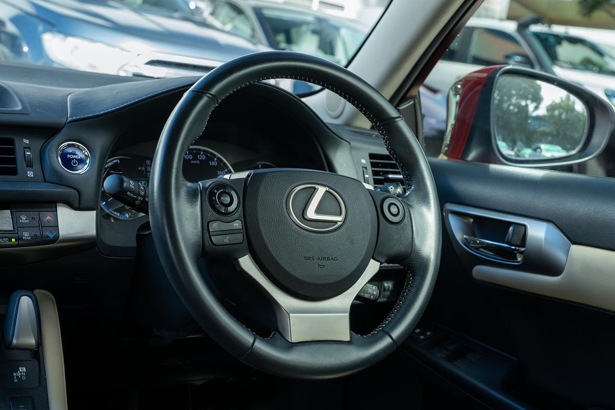 2015 Lexus CT CT200h Luxury ZWA10R