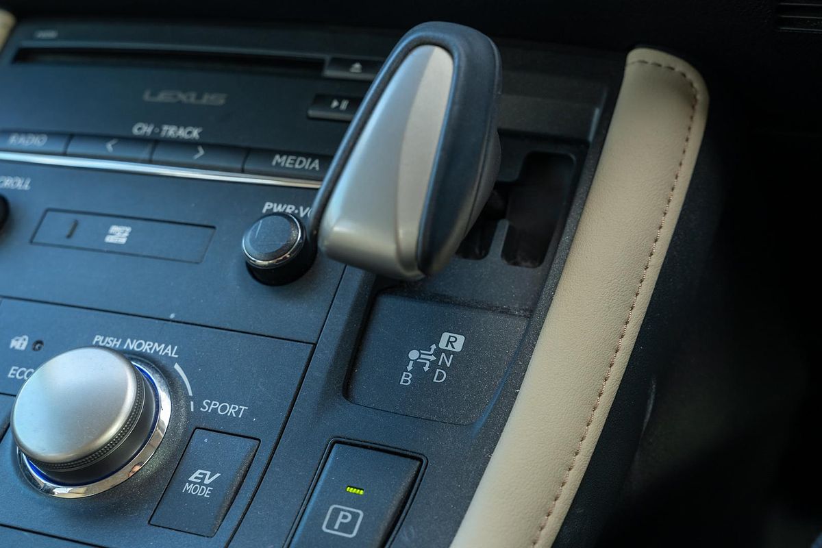 2015 Lexus CT CT200h Luxury ZWA10R