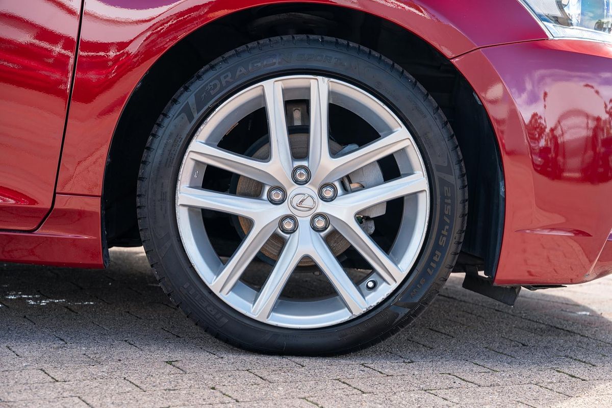 2015 Lexus CT CT200h Luxury ZWA10R