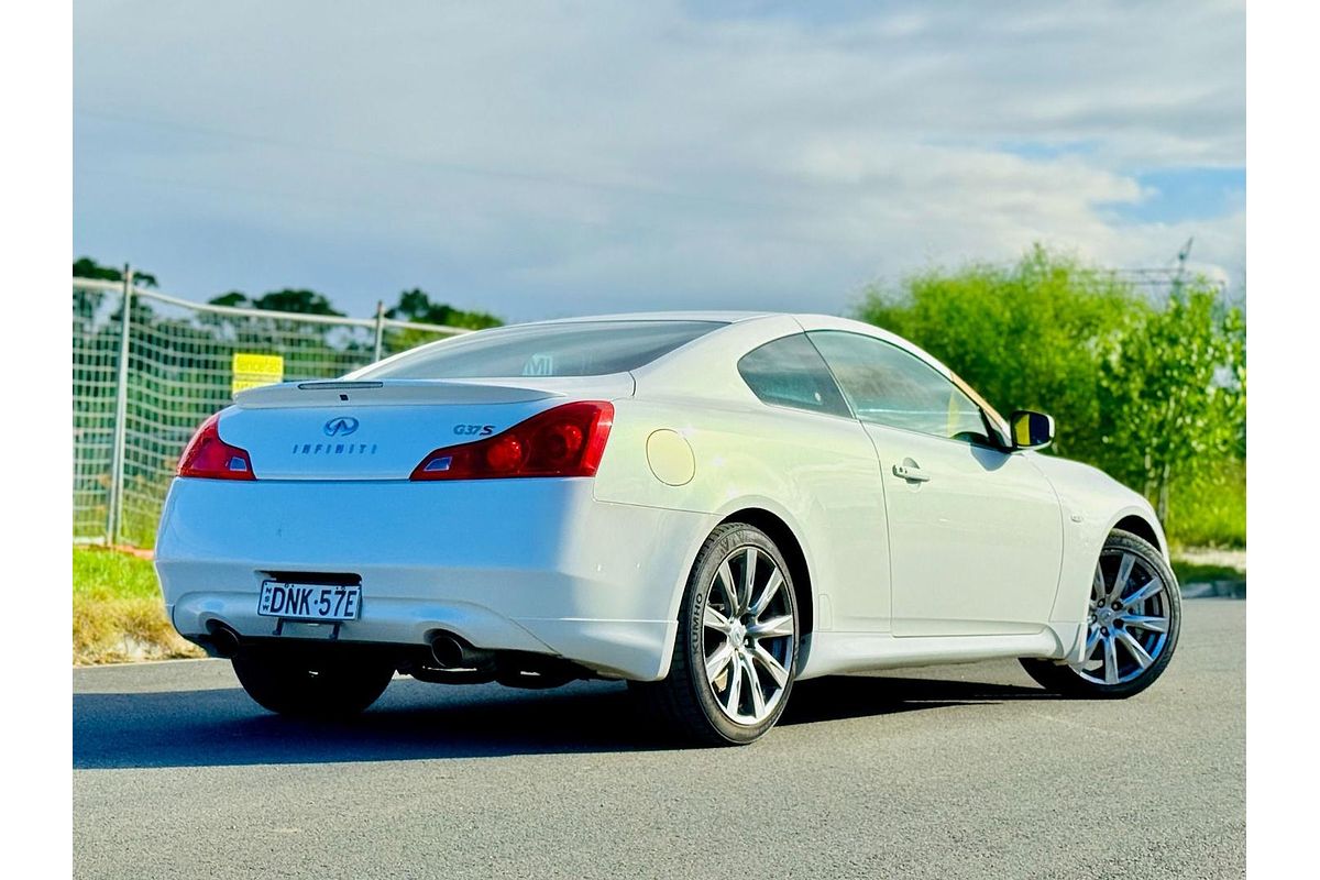 2009 INFINITI G37 S