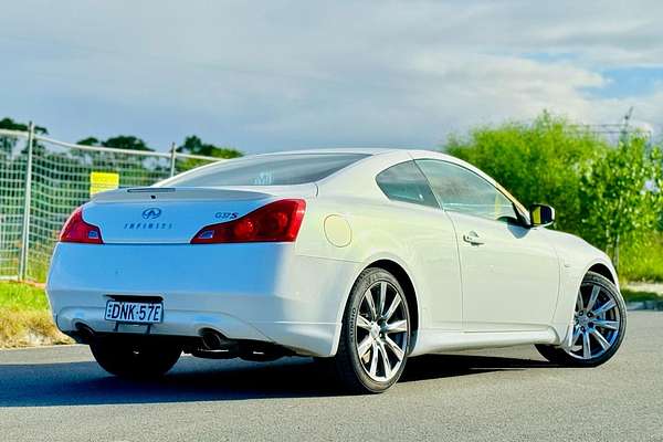 2009 INFINITI G37 S