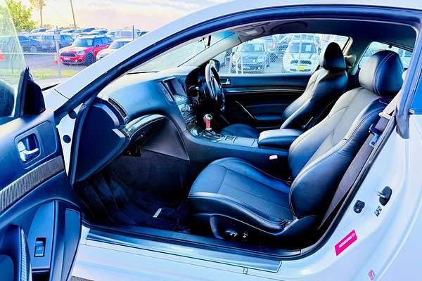 2009 INFINITI G37 S