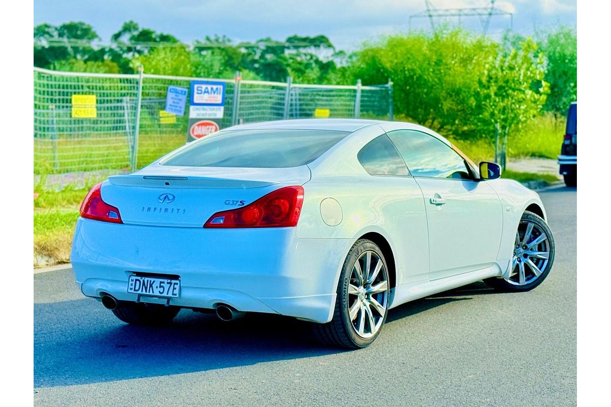 2009 INFINITI G37 S