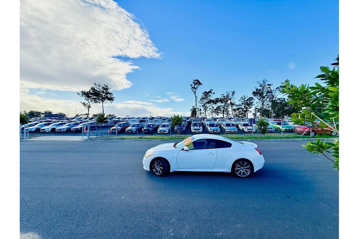 2009 INFINITI G37 S