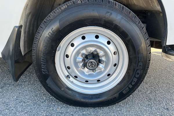 2001 Toyota Hiace Commuter LH184R