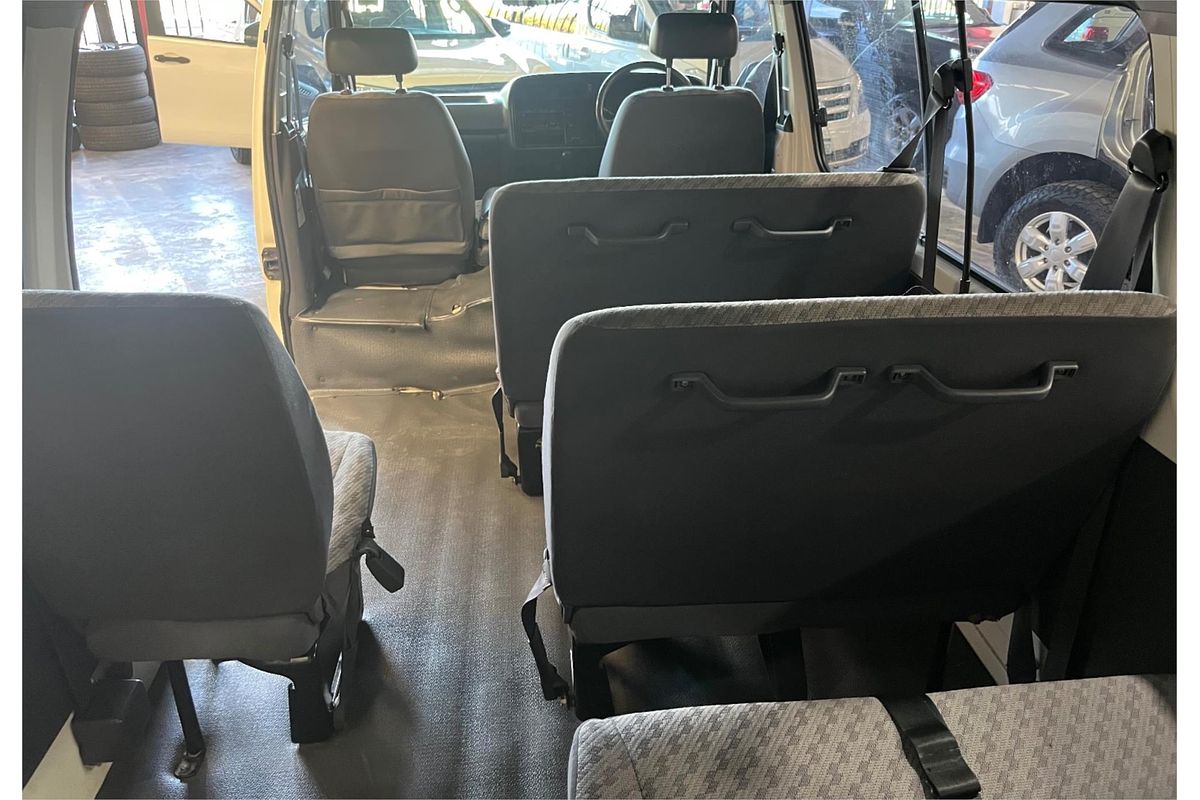 2001 Toyota Hiace Commuter LH184R