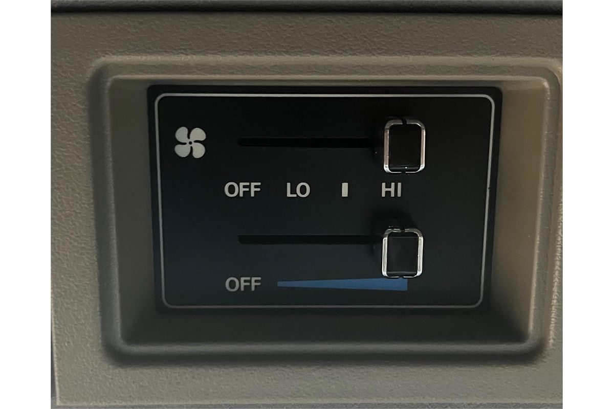 2001 Toyota Hiace Commuter LH184R