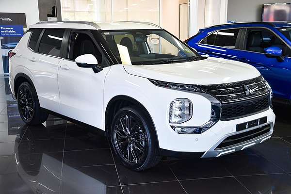 2025 Mitsubishi Outlander LS ZM