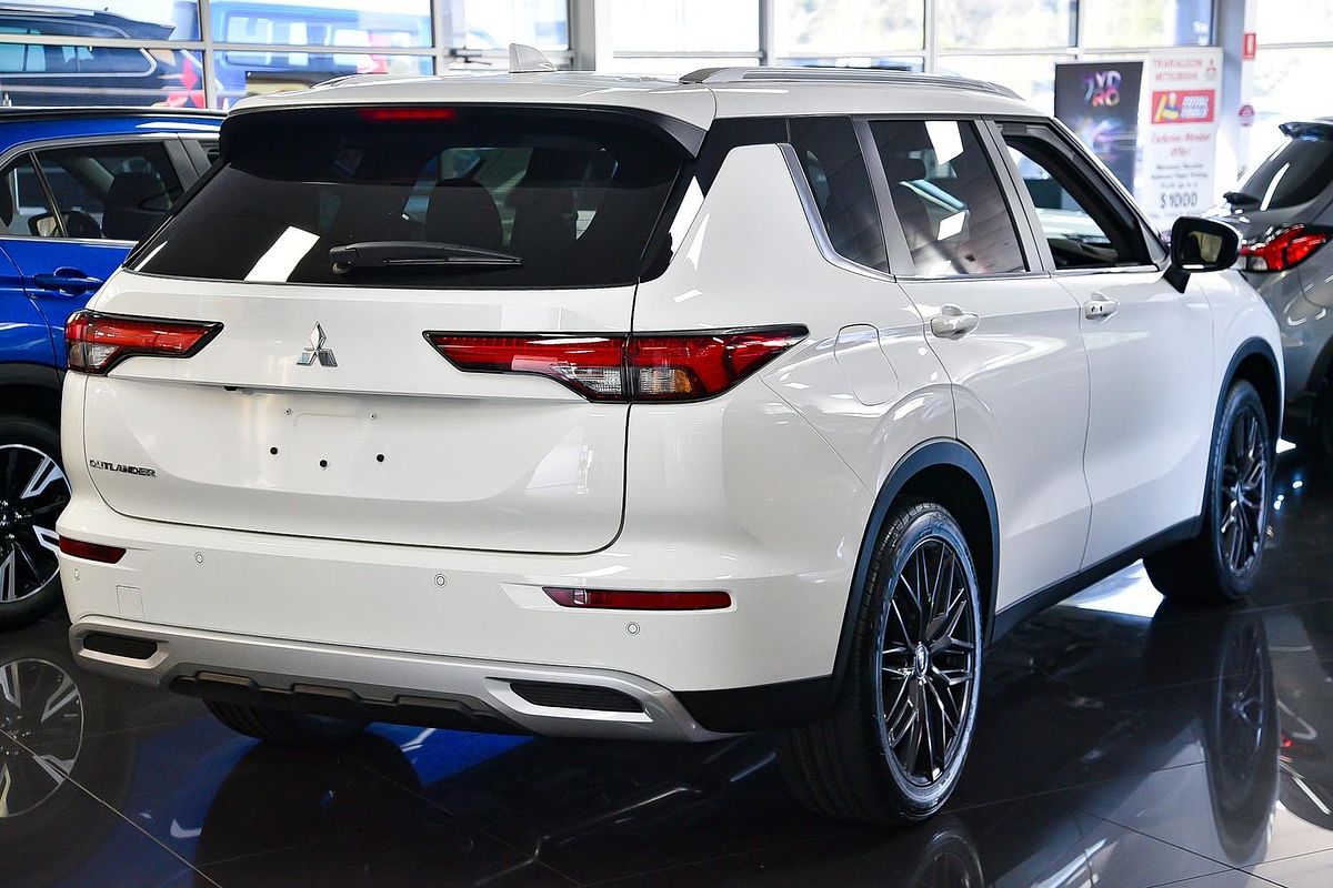 2025 Mitsubishi Outlander LS ZM
