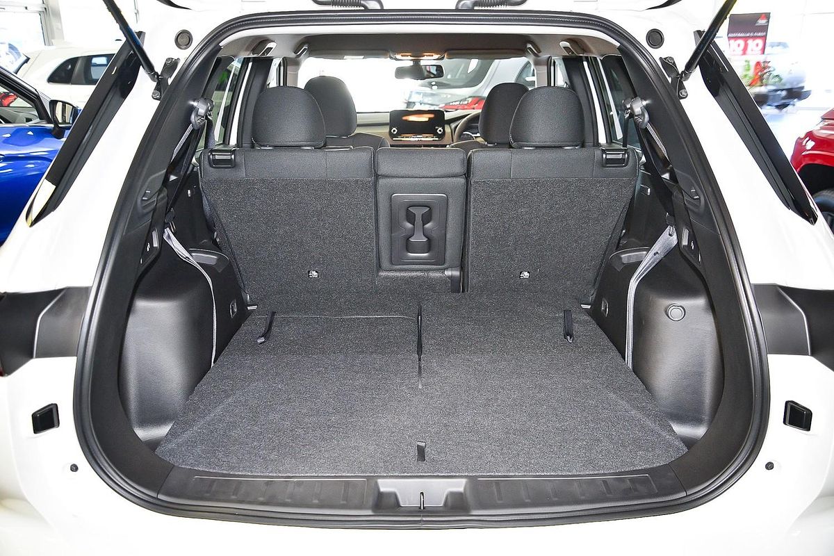 2025 Mitsubishi Outlander LS ZM