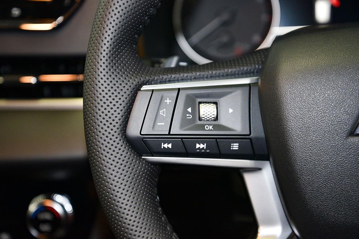 2025 Mitsubishi Outlander LS ZM
