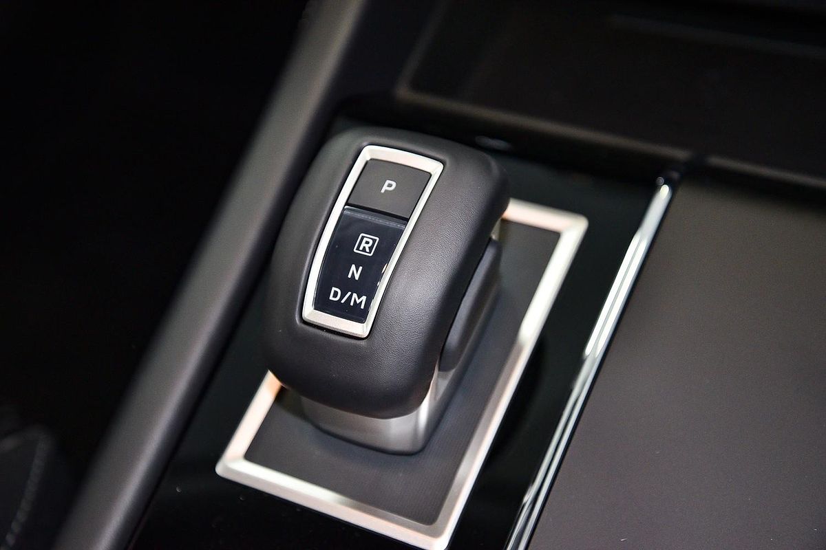 2025 Mitsubishi Outlander LS ZM