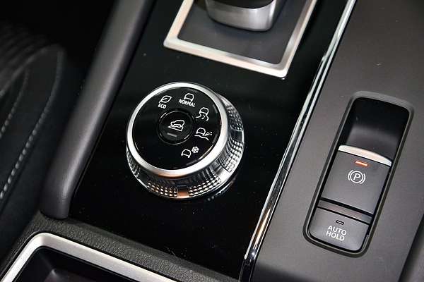 2025 Mitsubishi Outlander LS ZM