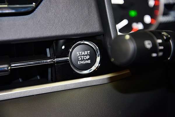 2025 Mitsubishi Outlander LS ZM