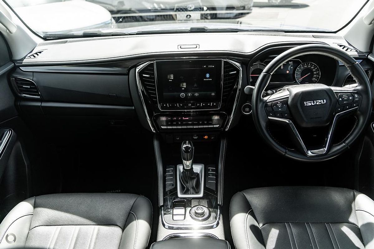 2023 Isuzu MU-X LS-T