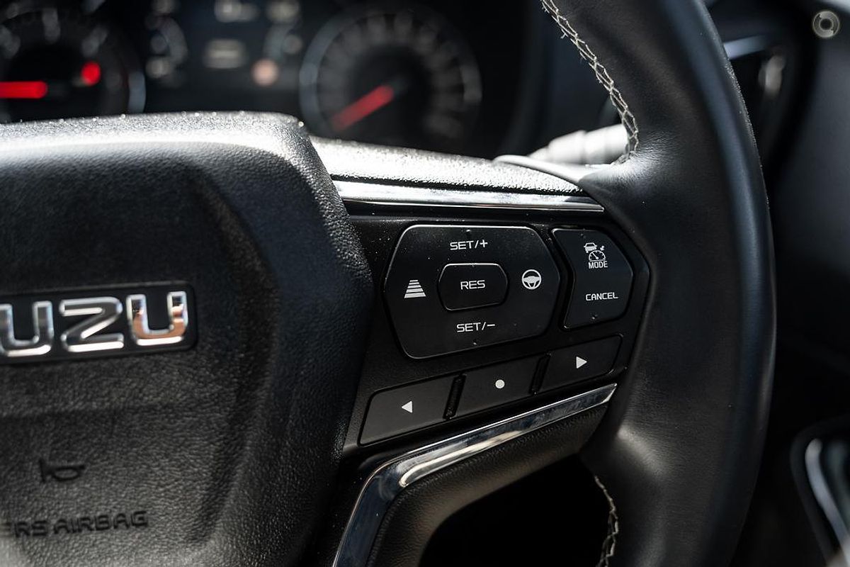 2023 Isuzu MU-X LS-T