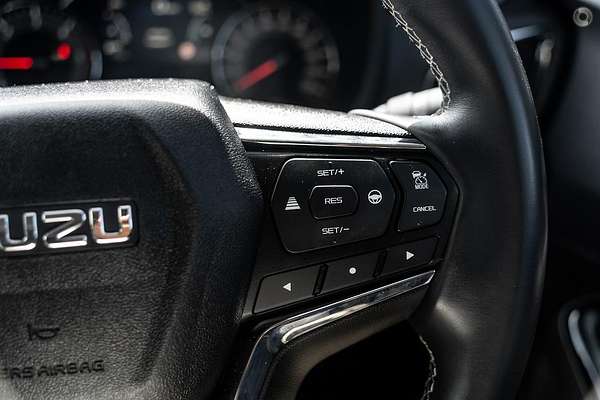 2023 Isuzu MU-X LS-T