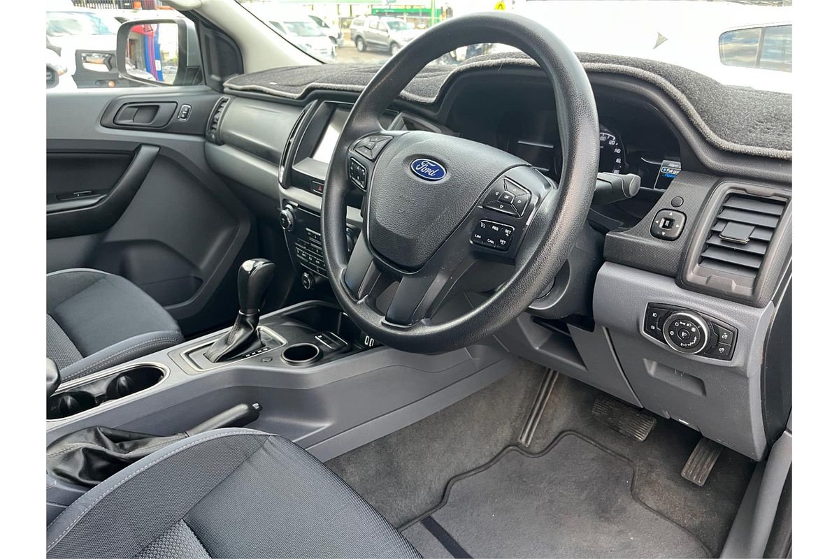 2017 Ford Everest Ambiente UA
