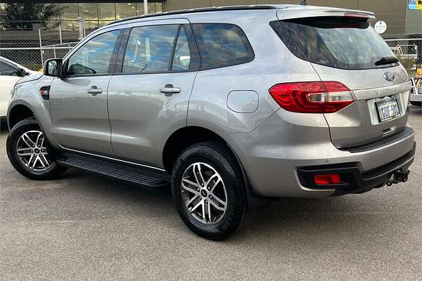 2017 Ford Everest Ambiente UA