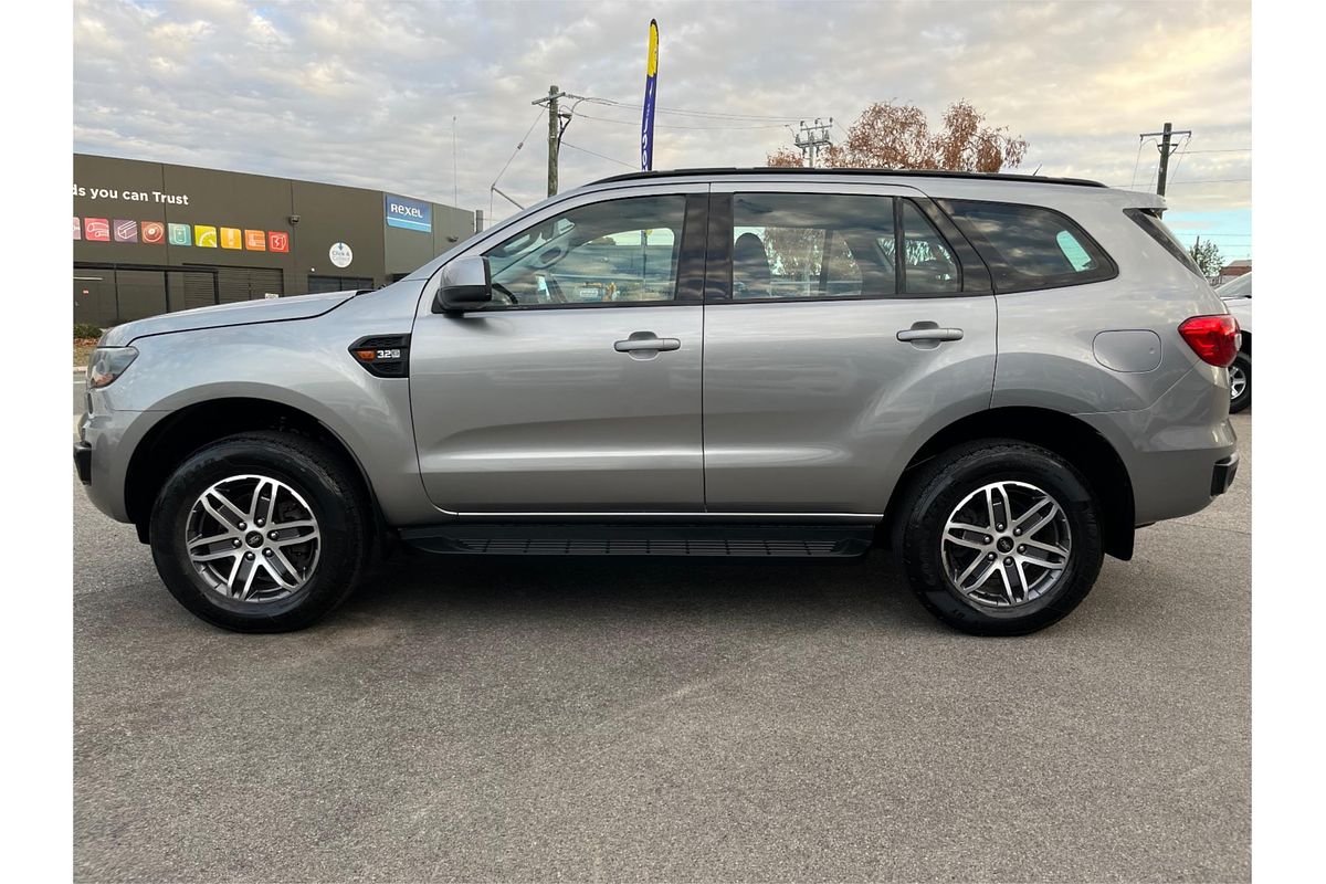 2017 Ford Everest Ambiente UA