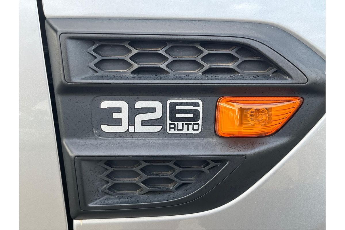 2017 Ford Everest Ambiente UA