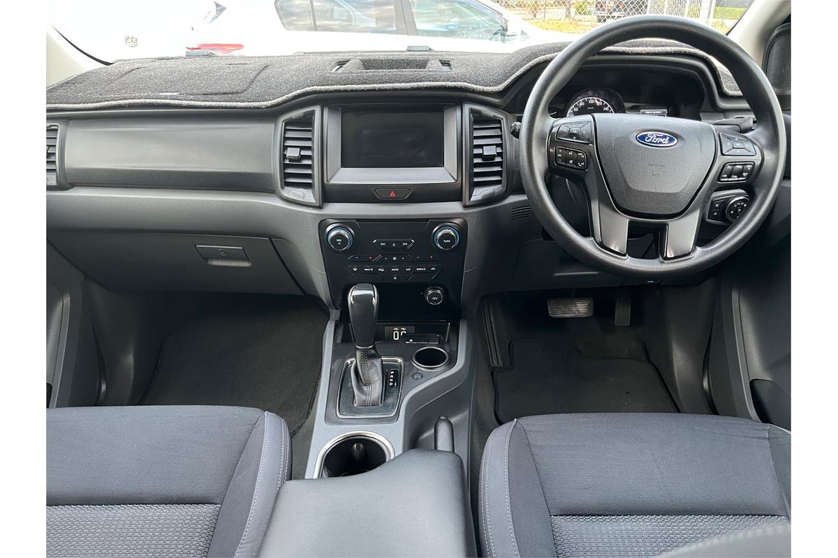 2017 Ford Everest Ambiente UA