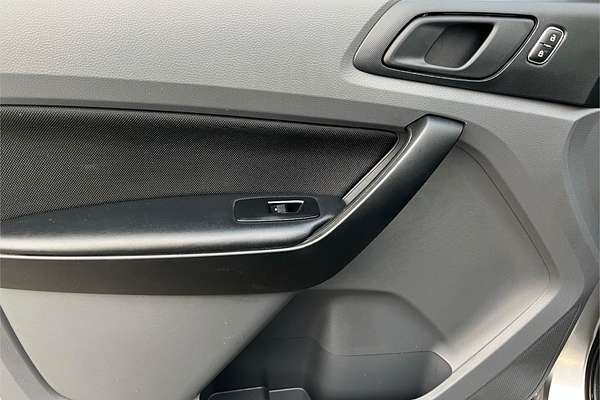 2017 Ford Everest Ambiente UA