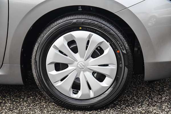 2025 Suzuki Swift Hybrid UZ