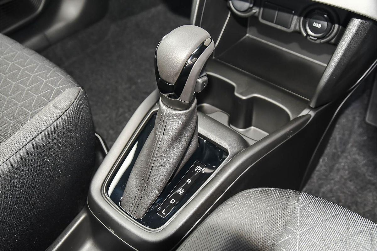 2025 Suzuki Swift Hybrid UZ