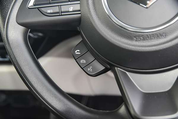 2025 Suzuki Swift Hybrid UZ