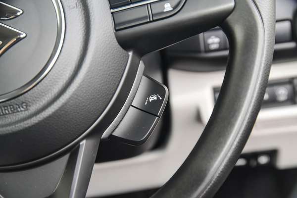 2025 Suzuki Swift Hybrid UZ