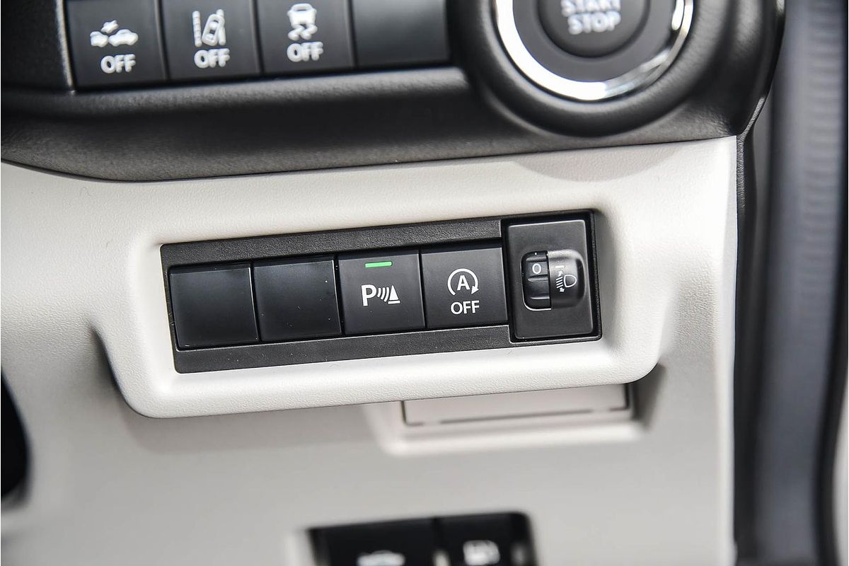 2025 Suzuki Swift Hybrid UZ