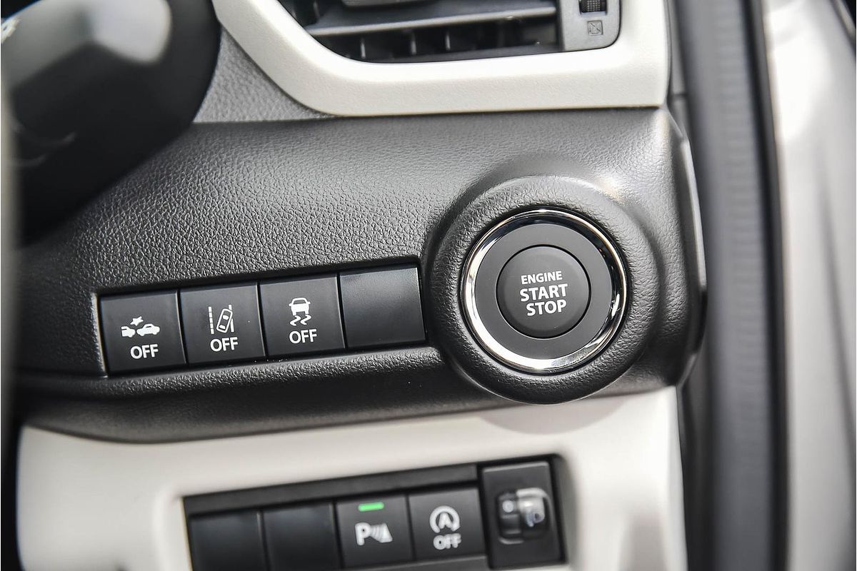 2025 Suzuki Swift Hybrid UZ