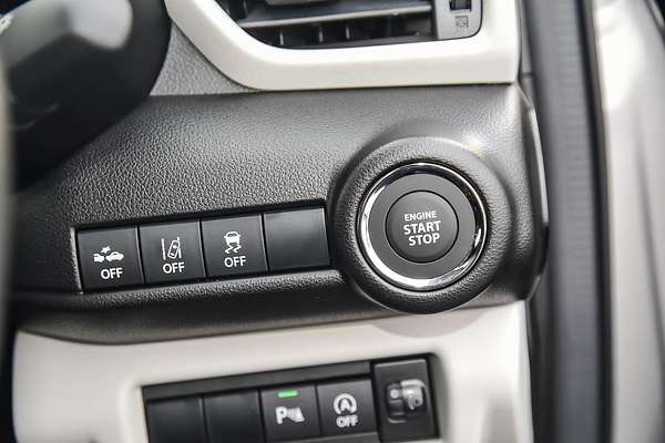 2025 Suzuki Swift Hybrid UZ
