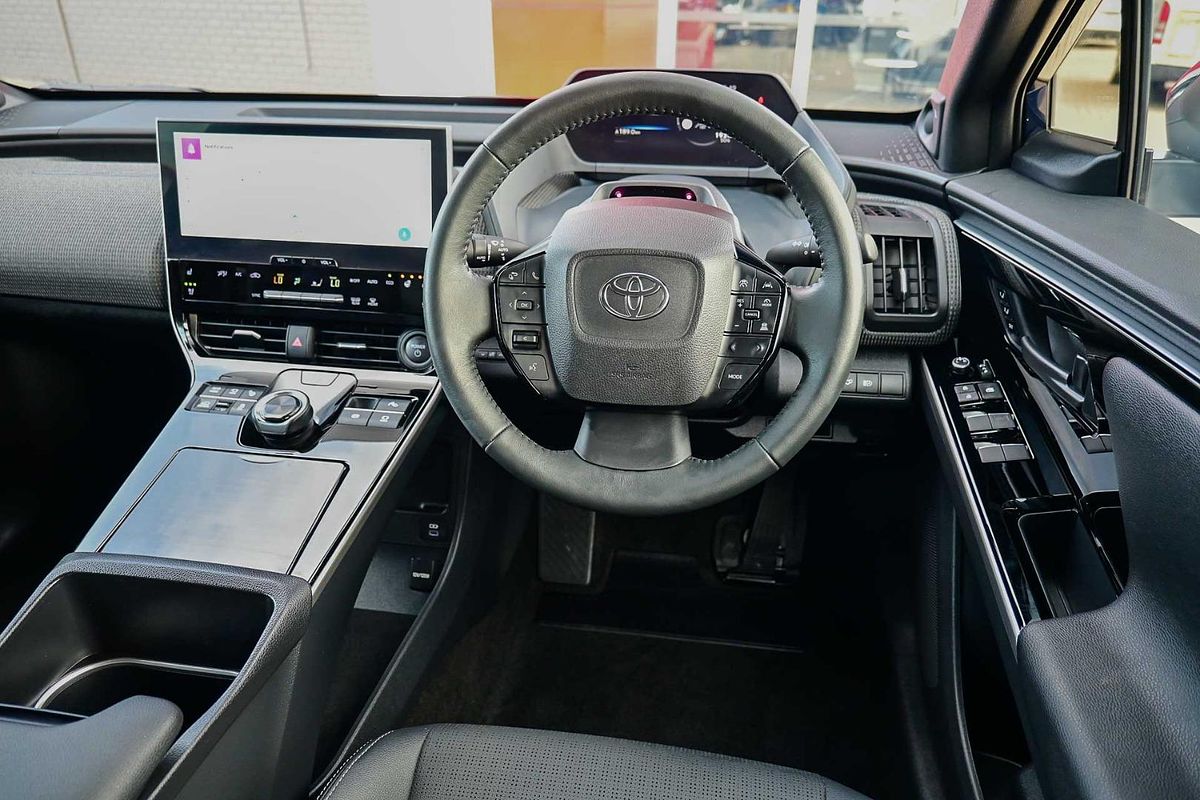 2024 Toyota bZ4X YEAM15R
