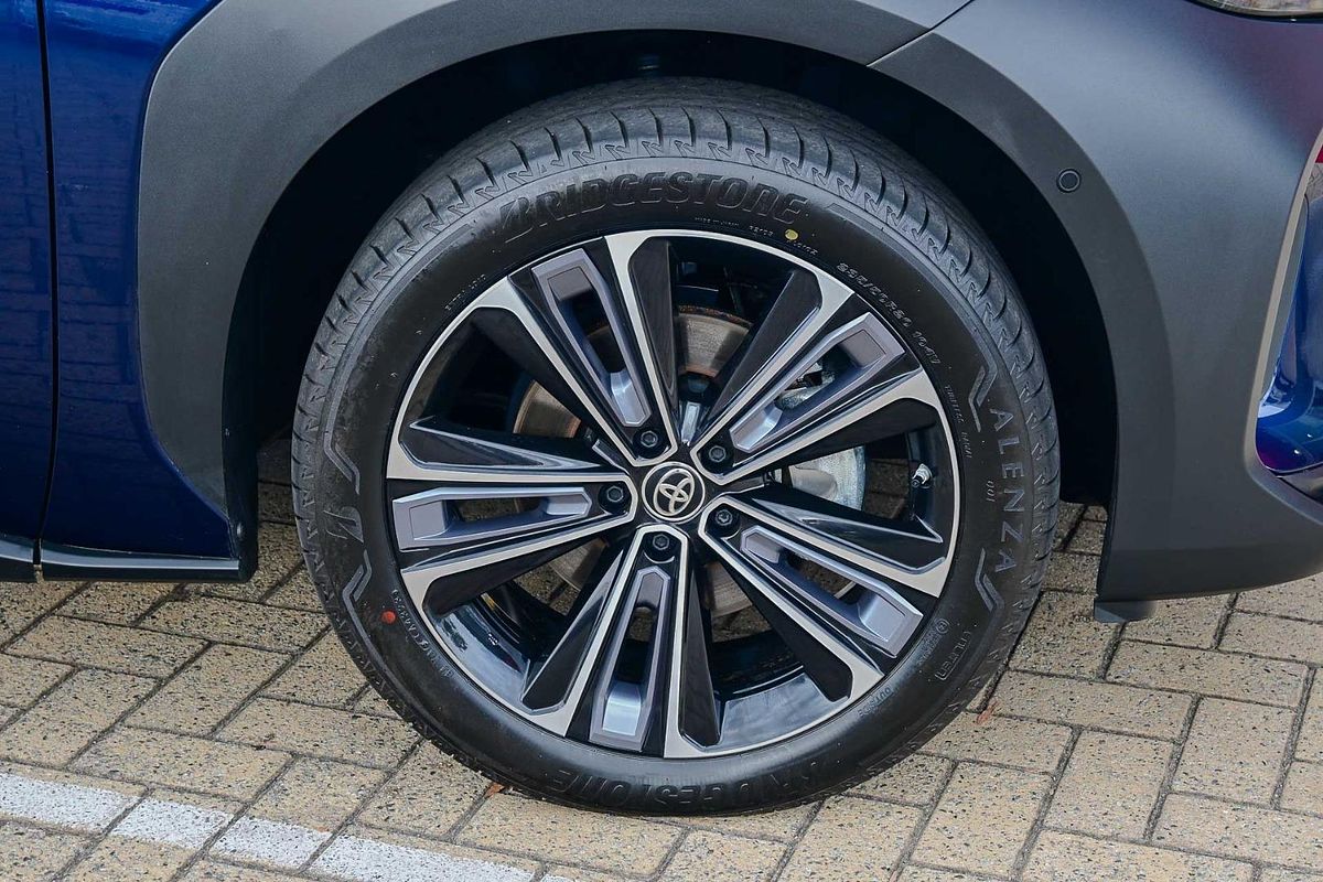 2024 Toyota bZ4X YEAM15R