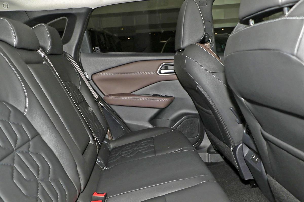2025 Nissan QASHQAI Ti J12